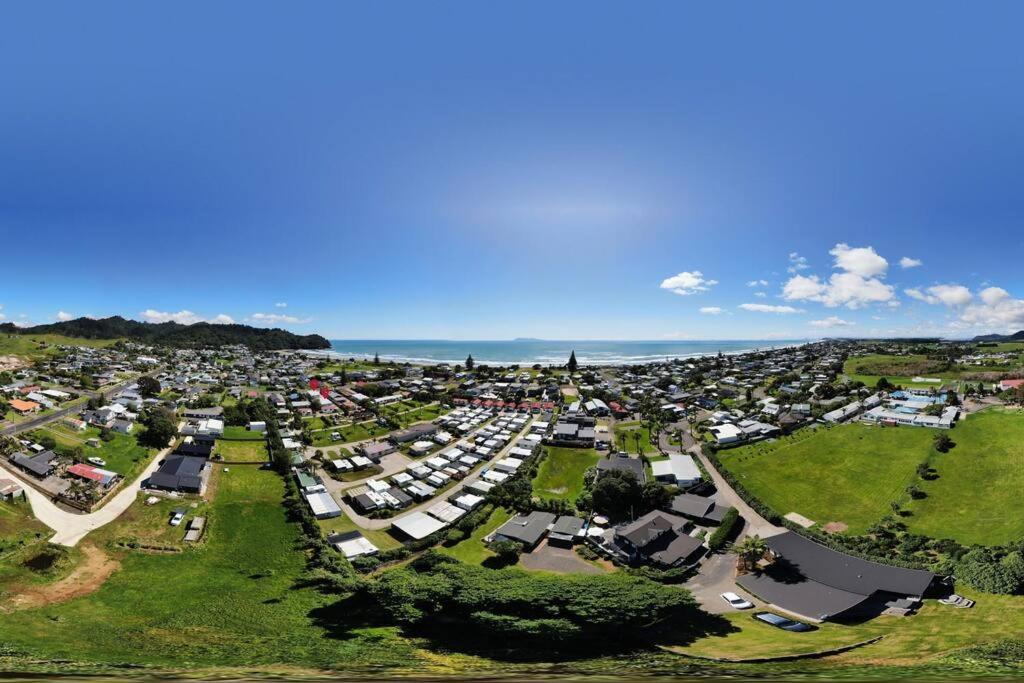 Another On Leo Waihi Eksteriør bilde